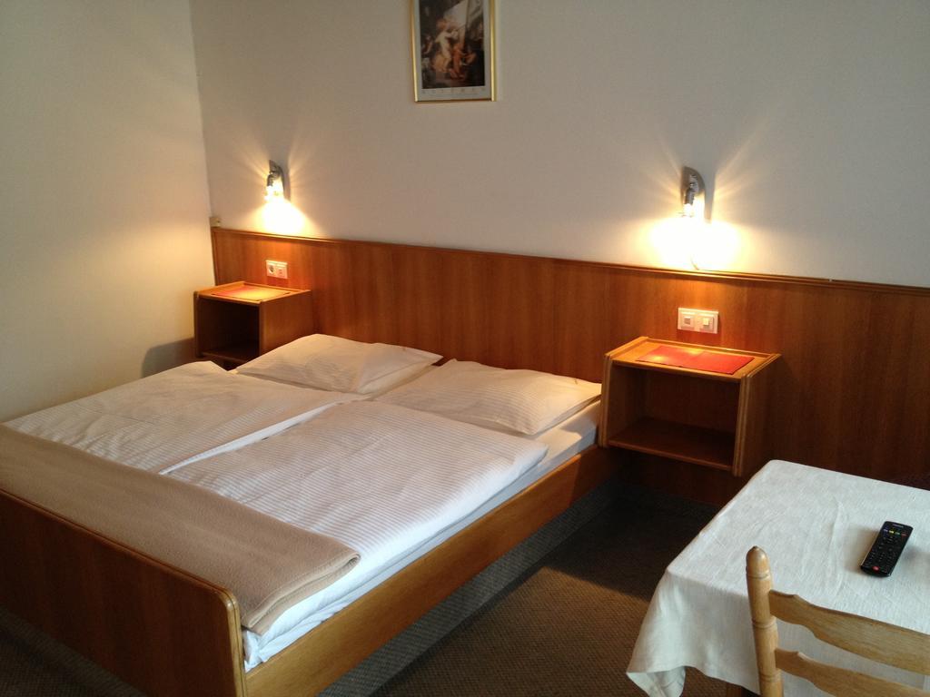 Pension & Appartement Fortin 巴德小基希海姆 客房 照片